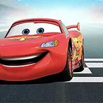 Lightning McQueen hat dich zu einem Rennen herausgefordert!