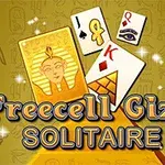 Kombination eines Pyramiden Solitaire mit Freecell