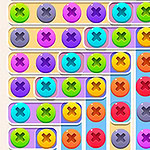 Buntes Puzzlespiel mit mehrfarbigen Kreuzen in Reihen